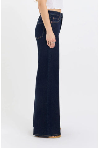 Far Out High Rise Wide Leg - Lume