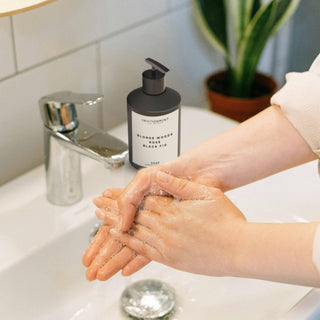 Inspired by The EDITION Hotel® Hand Soap Blonde Woods | Rose