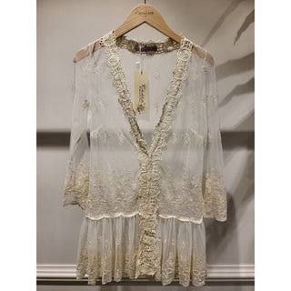 Mid-length lace vest, with a clasp at the front. Very elegant fabric for ceremonies and special occasions.
