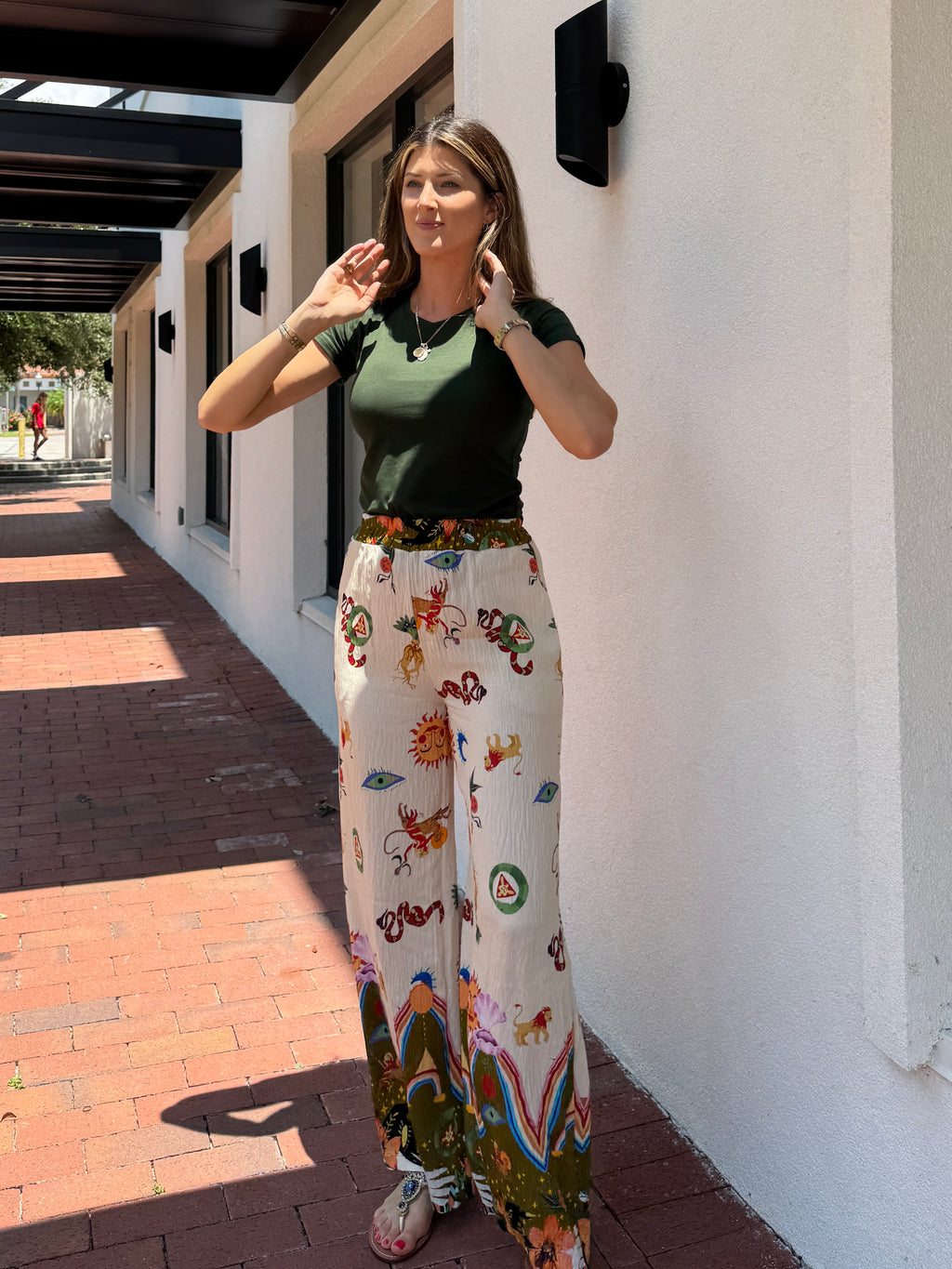 Hand crafted in Italy from soft fabric and designed with an elastic waist, these bohemian-style pants